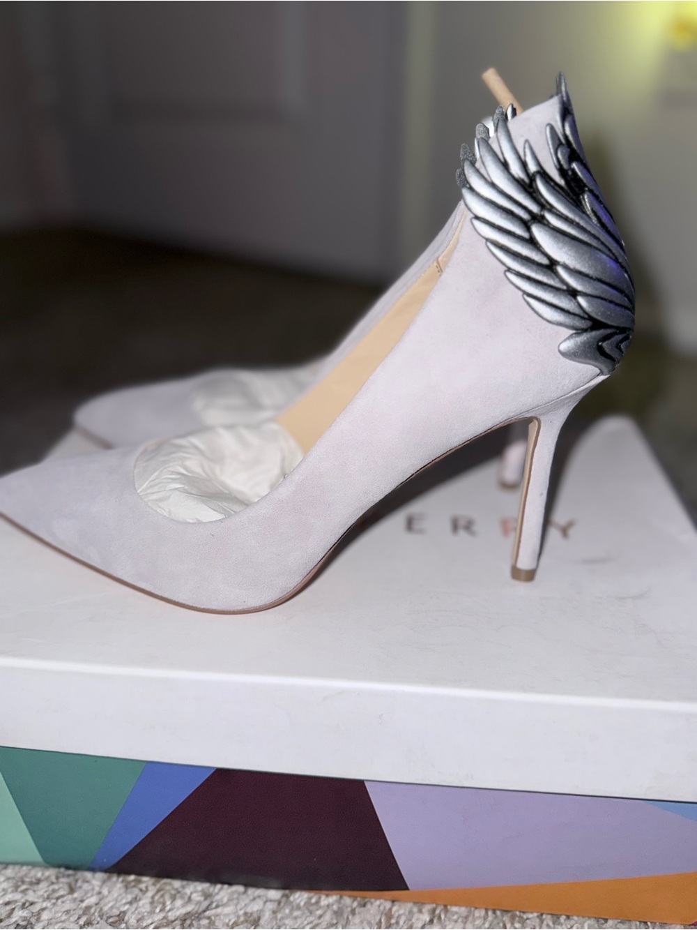 Katy Perry The Starling Grey Suede Wing Pumps • Size 7.5M